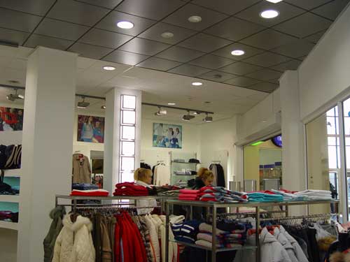 Освещение Магазин SELA в ТК БАДА-БУМ, Санкт-Петербург - фото 1